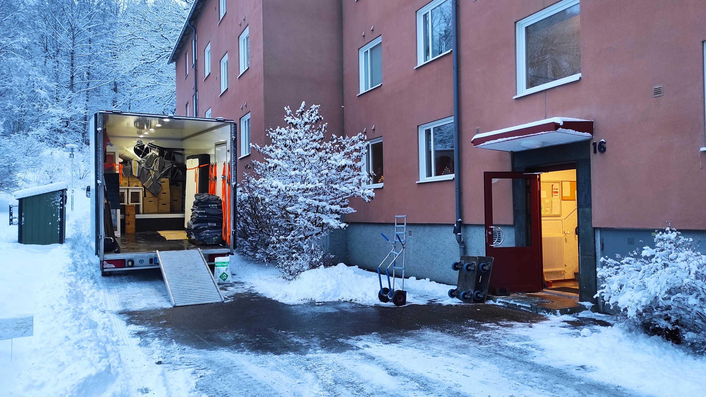 services-04 flyttbild